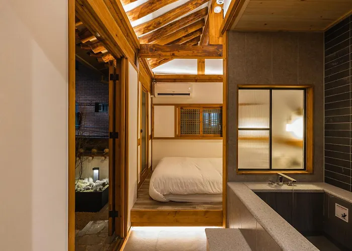 Villa Luxury Hanok Warm Nest Retreat Seúl